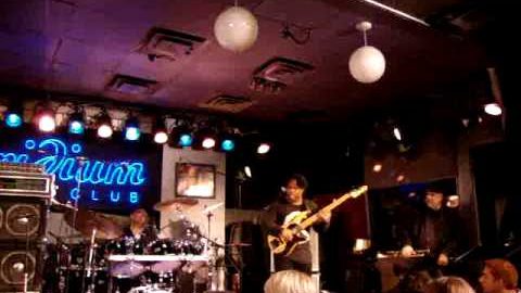 Mike Stern Band - Victor Wooten Solo part.1